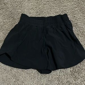 Lulu Lemon Black Track That High-Rise Lined Short 5"